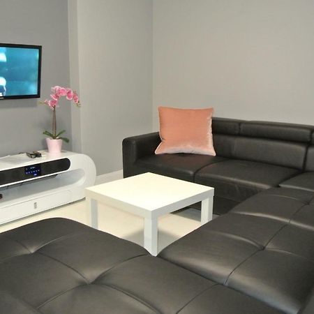 Apartamenty Centrum- Kochanowskiego -Dawniej Two-Bedroom Apartment Zielona Gora  Ngoại thất bức ảnh