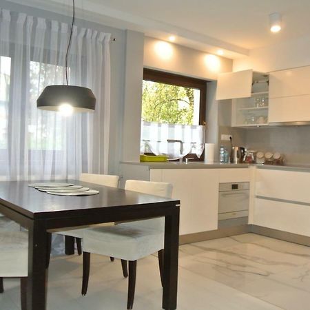 Apartamenty Centrum- Kochanowskiego -Dawniej Two-Bedroom Apartment Zielona Gora  Ngoại thất bức ảnh