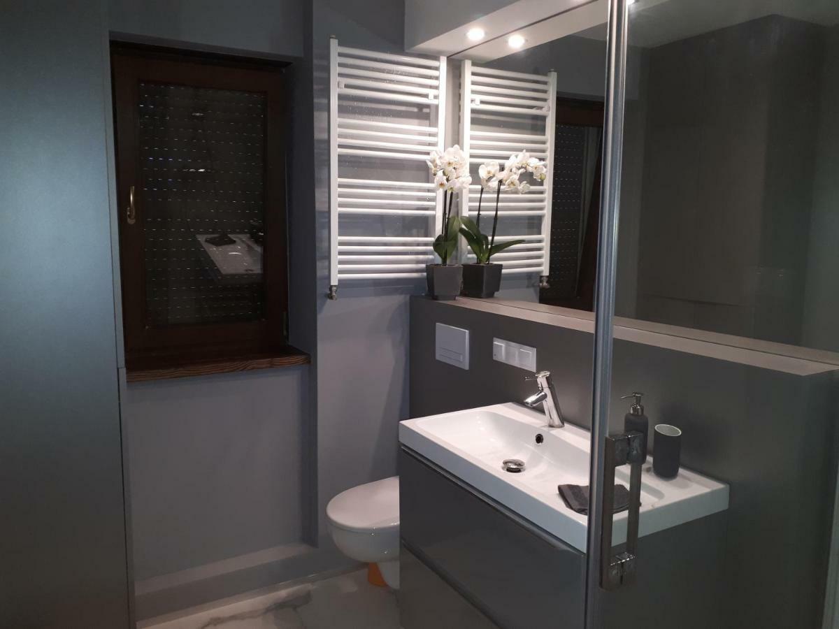 Apartamenty Centrum- Kochanowskiego -Dawniej Two-Bedroom Apartment Zielona Gora  Ngoại thất bức ảnh