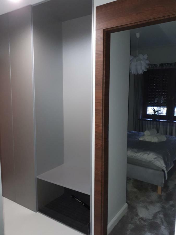 Apartamenty Centrum- Kochanowskiego -Dawniej Two-Bedroom Apartment Zielona Gora  Ngoại thất bức ảnh
