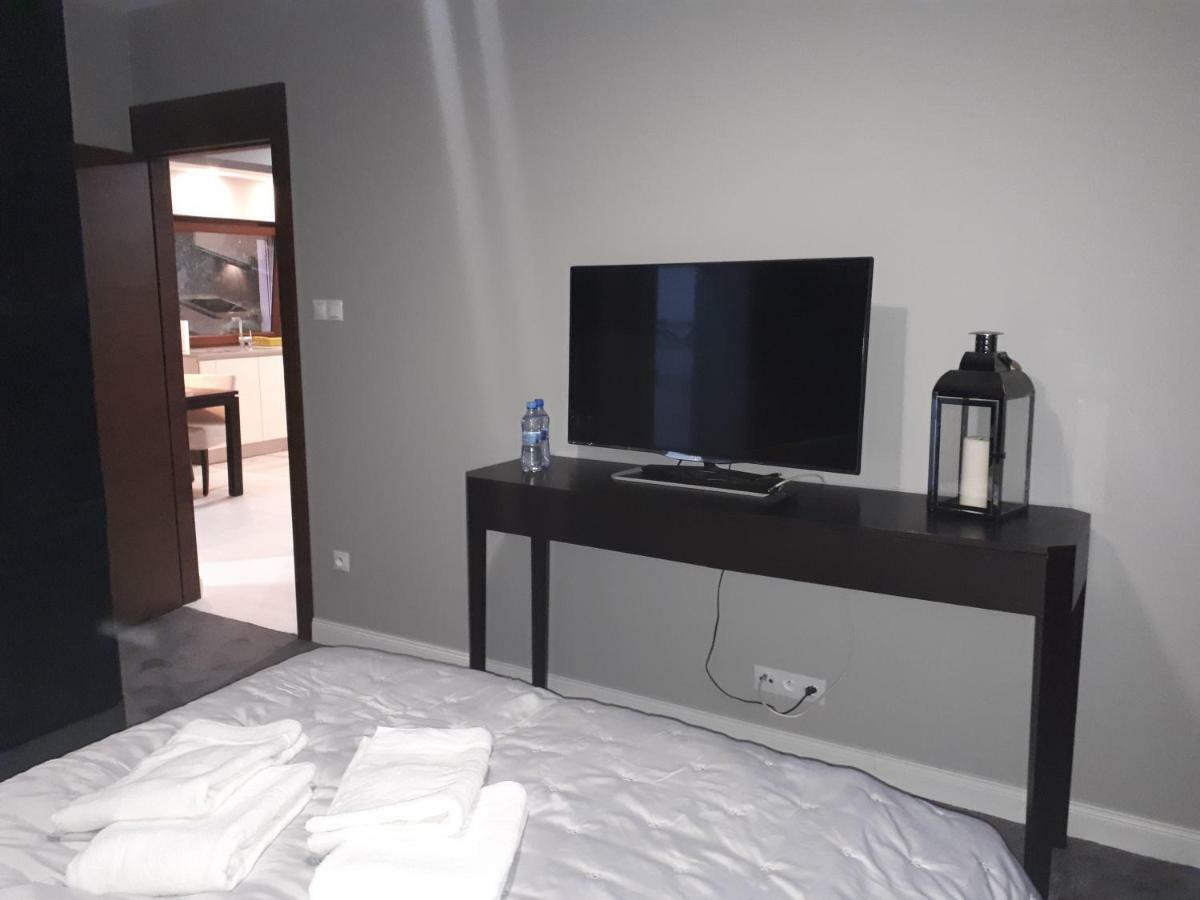 Apartamenty Centrum- Kochanowskiego -Dawniej Two-Bedroom Apartment Zielona Gora  Ngoại thất bức ảnh