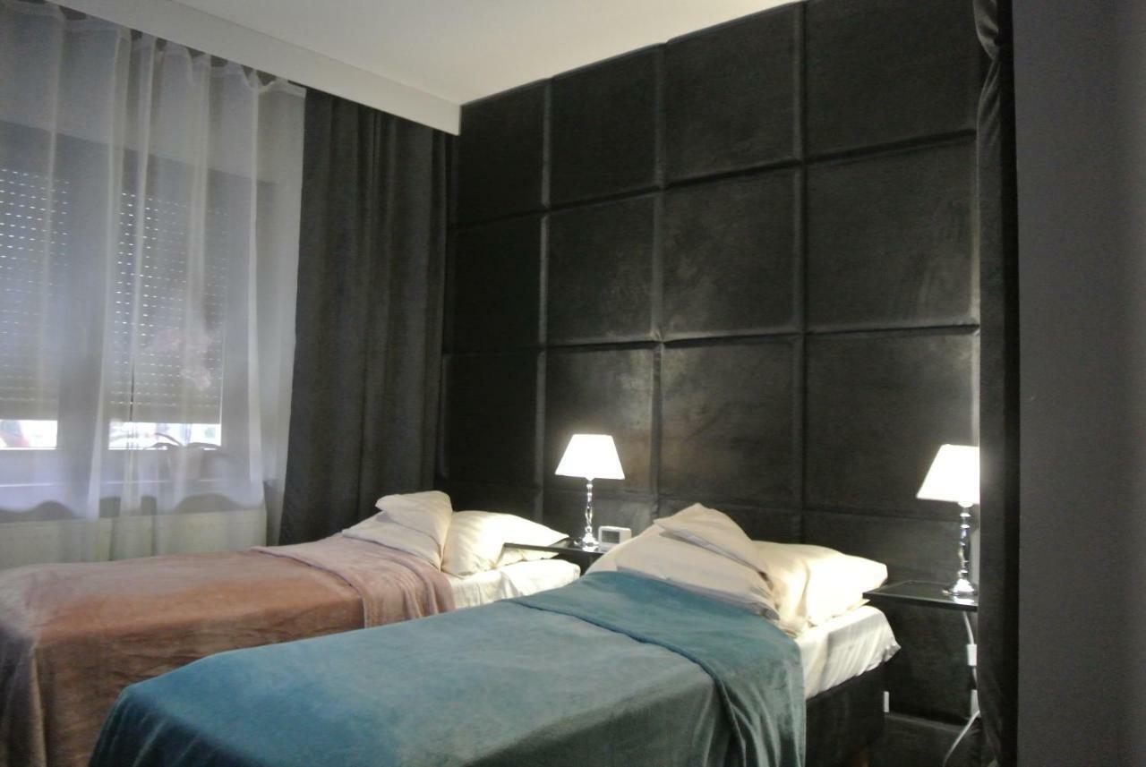 Apartamenty Centrum- Kochanowskiego -Dawniej Two-Bedroom Apartment Zielona Gora  Ngoại thất bức ảnh