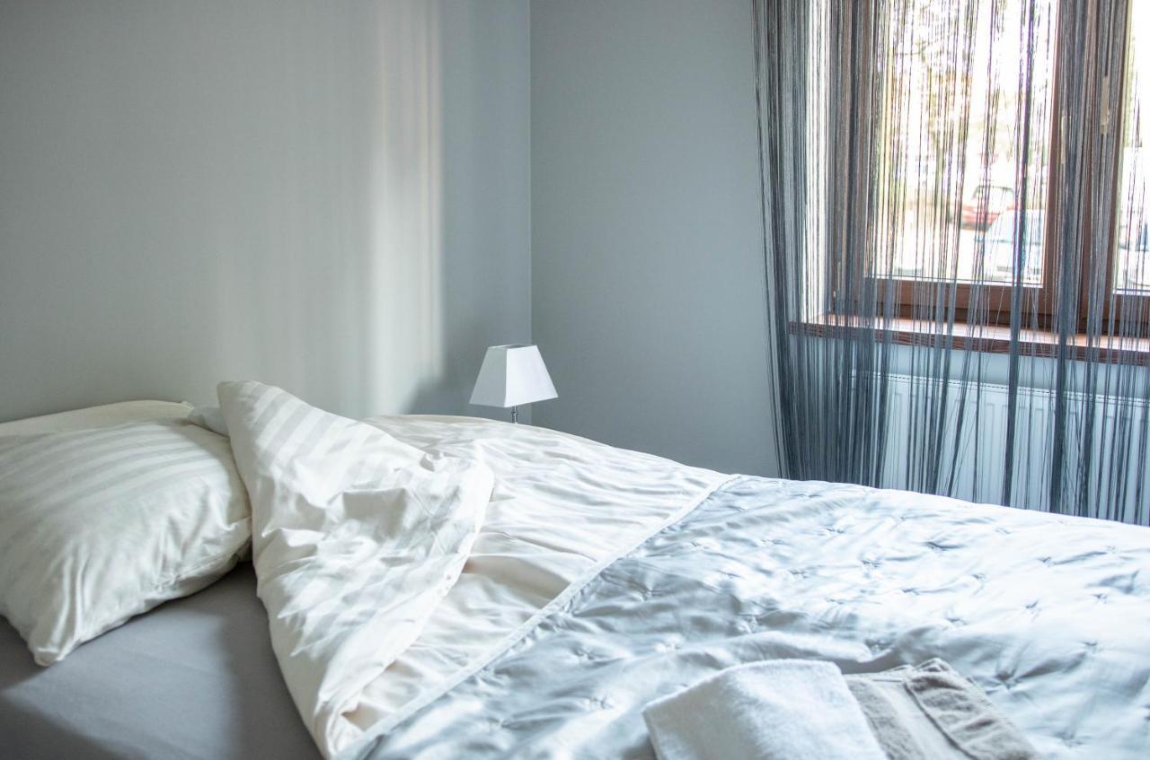 Apartamenty Centrum- Kochanowskiego -Dawniej Two-Bedroom Apartment Zielona Gora  Ngoại thất bức ảnh